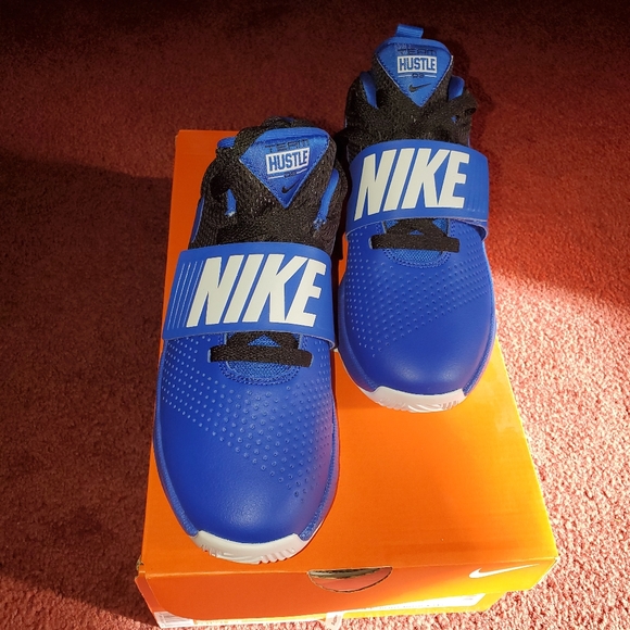 BLUE NIKE TEAM HUSTLE D8 - Picture 3 of 7